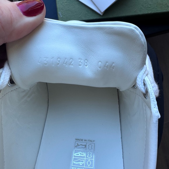 Women’s Gucci Ace Sneaker with Bee size 38 - Picture 11 of 11